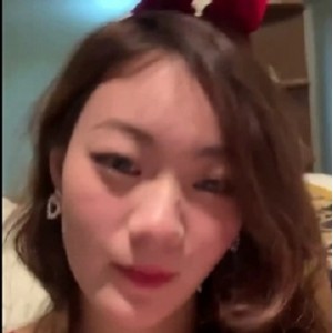 24V互动视频：四川妹妹与男友独龙舔蛋